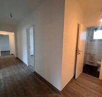 Helle 4-Zimmer-Wohnung im 3. Obergeschoss mit Balkon - Osnabrück Dodesheide
