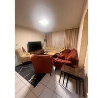 3,5 Zimmer Etagenwohnung mit Einbauküche Frisch Renoviert - Oberhausen