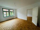 Foto - Frisch renovierte 3-Raum-Wohnung mit Parkett und Südbalkon