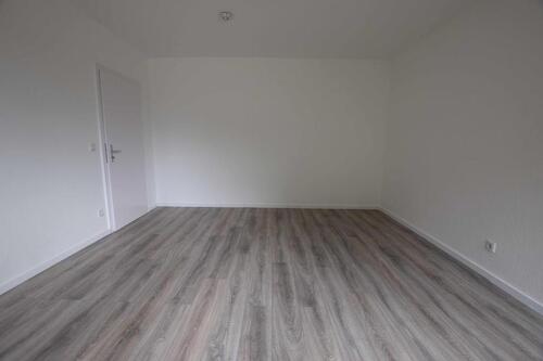 Foto - !!! Zum Einzug bereit! Renovierte 3-Raumwohnung mit Wanne und Balkon !!!