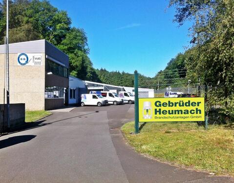 Foto - Pirmasens-TeilflächenLagerhalle inkl. Sanitär zu vermieten