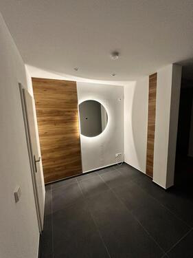 Foto - Großzügige, helle 3 ZKB EG-Wohnung - komplett saniert