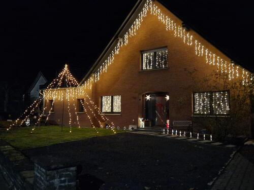 Foto - Großzügiges Einfamilienhaus mit Pool, großem Grundstück