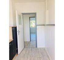 Helle 3 Raumwohnung mit Balkon und Einbauküche in Karstädt