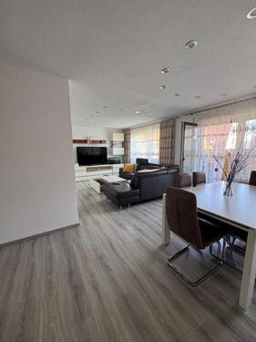 Foto - 3,5-Zimmer Wohnung mit großem Balkon & Stellplatz in Leonberg