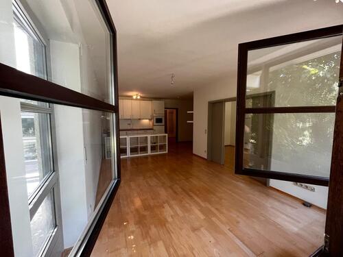 Foto - 1,5-Zimmer-Wohnung mit Gartenanteil und Tiefgarage
