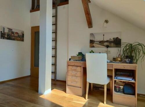 Foto - (Wohn-) Raum Büro Arbeitsplatz mit Lagerfläche zur Vermietung