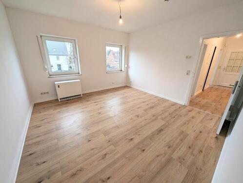 Foto - **Was will man mehr? +eigener Garten +frisch gestrichen +neuer Laminat +neues Tageslichtbad**