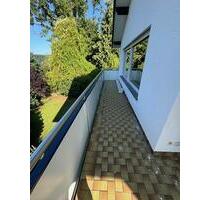 ruhige und hochwertige 4 ZKB Wohnung mit Balkon und Garage - Saarbrücken Brebach-Fechingen