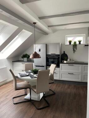 Foto - Wohnen&Gewerbe kombinieren–moderne DHH mit Büro-Praxiseinheit