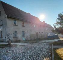 Mehrfamilienhaus und gewerbliche Fläche, ehm. Gasthaus - Teuchern