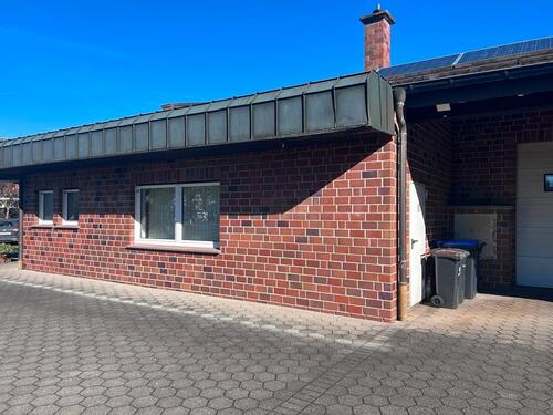 Foto - Lagerhalle mit 240 m² + 110 m² Empore, Büro & Sozialräume