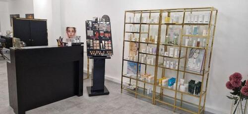 Foto - Ein Zimmer einem Schönheitssalon zu vermieten