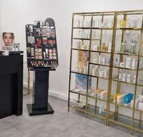 Ein Zimmer einem Schönheitssalon zu vermieten - Offenbach am Main Bieber