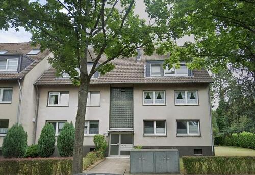 Foto - Frisch renovierte 3,5-Zimmer-Dachgeschosswohnung mit Gartennutzung