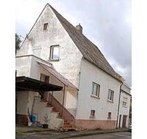 Zweifamilienhaus - 135.000,00&nbsp;EUR Kaufpreis, ca.&nbsp; 122,00&nbsp;m&sup2; in Pfeffelbach (PLZ: 66871)