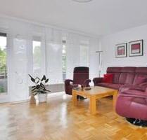 Stilvolle 3,5-Zimmer-Wohnung mit 2 Balkonen, Kamin, GarageAufzug - Breckerfeld