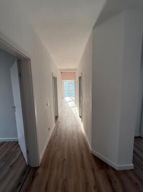 Foto - Exklusive helle 3,5 Zimmer Wohnung,EBK,Klima,Balkon,Garage