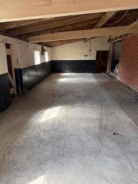 Foto - 5 Lagerräume 2m x 3,5m abschließbar oder 50 qm komplett