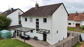 Foto - Ein- Zwei- Familienhaus mit Garage, Garten, Zufahrt in Miesau