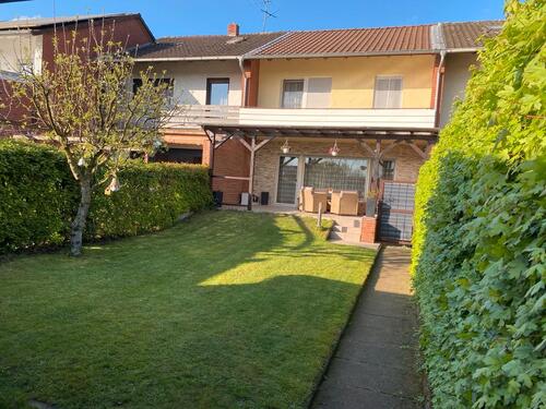 Foto - Attraktives Mittelreihenhaus mit Balkon, Terrasse & Garten