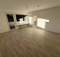 Erstbezug nach Sanierung: Moderne 3-Zimmer-Wohnung mit großer Loggia & TG-Stellplatz in Stellingen - Hamburg