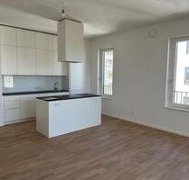 Wunderschöne 3-Zi. Whg. mit hochwertiger EBK und 2 Balkonen! - Berlin Tempelhof-Schöneberg