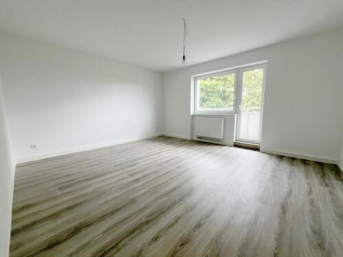 Foto - Vielseitig nutzbar - Attraktive 65 m²-Wohnung mit Balkon & Aufzug