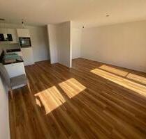 Helle,moderne 1 1,5 Zimmer Wohnung mit kleiner Terrasse - Konstanz Allmannsdorf