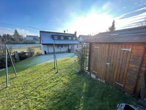 Foto - Helle 4 + 2 Zimmerwohnung mit großer Garten-Rasenfläche