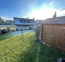 Helle 4 + 2 Zimmerwohnung mit großer Garten-Rasenfläche - Bösingen