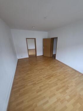 Foto - Helle 2-Raumwohnung - Balkon - Tageslichtbad mit Wanne - ideal für Singles oder Pärchen