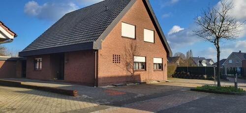 Foto - Großzügiges Einfamilienhaus in top Lage mit großem Grundstück