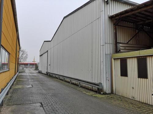 Foto - Leichtbauhalle zu vermieten - 1.350,00&nbsp;EUR Kaltmiete, ca.&nbsp; 550,00&nbsp;m&sup2;