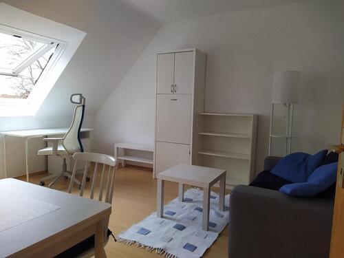 Foto - 1 Zimmer Dachgeschoßwohnung zur Miete in Wiesbaden