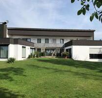 Villa für Monteure geeignet mit Pool und großen Garten - Thannhausen