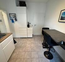 Am 11.01.besichtigen: Helle, sanierte 3-Zi-Whg, Stellplatz - Stuttgart Zuffenhausen