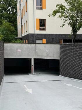 Foto - Tiefgaragenstellplatz in Berlin-Friedrichshain – Nähe Klinikum