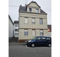 Einfamilienhaus und Zweifamilienhaus - Urmitz