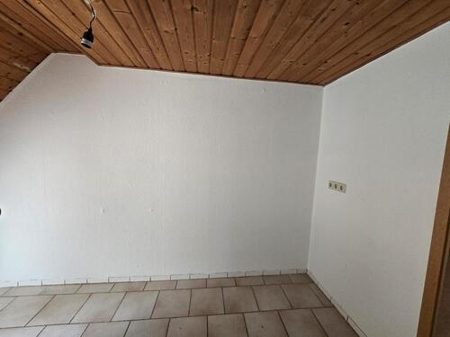Foto - Helle 2,5-Zimmer Dachgeschosswohnung in Weißenfels
