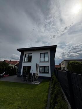 Foto - Modernes Einfamilienhaus in neuwertigem Zustand - inkl. PV Anlage