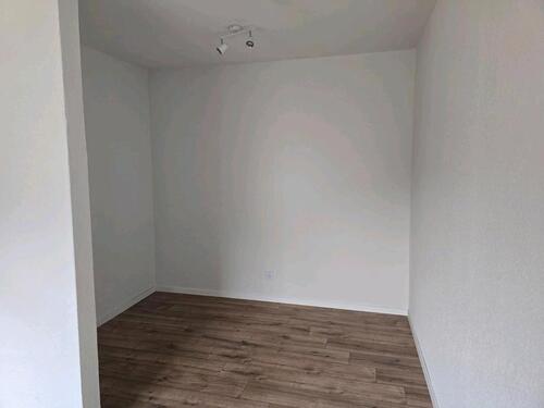 Foto - Wohnung zu vermieten 35 qm komplett saniert