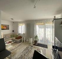 Helle 2-Zimmer Wohnung mit Loggia & TG Stellplatz zu verkaufen - Fürth Bislohe