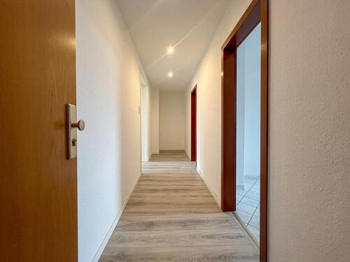 Foto - Frisch renoviertes Wohnglück: Helle 2,5-Zimmer-Wohnung zum Erstbezug