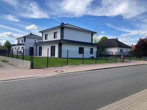 Foto - Modernes Einfamilienhaus 162 m², Wärmepumpe & Doppelgarage