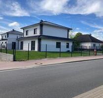 Modernes Einfamilienhaus 162 m², Wärmepumpe & Doppelgarage - Munster