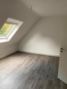 Foto - 2 Zimmer Dachgeschoßwohnung zur Miete in Langenfeld (Rheinland)