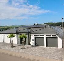 Exklusiver Neubau-Bungalow mit PV-Anlage, XXL-Garage - Contwig