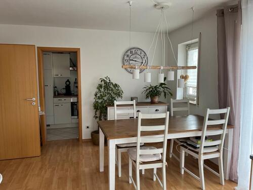 Foto - Helle 3-Zimmer-Wohnung im 1. OG mit 2 Balkonen am Ortsrand
