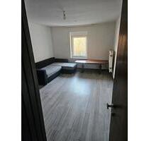 teilmöbilierte Wohnung - 400,00&nbsp;EUR Kaltmiete, ca.&nbsp; 30,00&nbsp;m&sup2; in Saarbrücken (PLZ: 66113) Malstatt